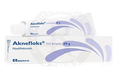 AKNEFLOKS %1 30 gr krem kutu görseli